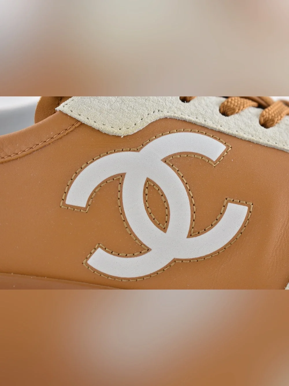 Chanel 26P Brown White Leather Suede CC Logo Flat Runner Trainer Sneaker 39.5 - Picture 8 of 16